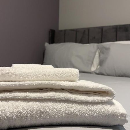 Castle Rise Accommodation كينغستون أبون هول المظهر الخارجي الصورة